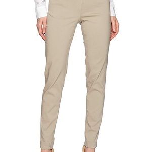 Look 10 lbs slimmer instantly!Go from work to play